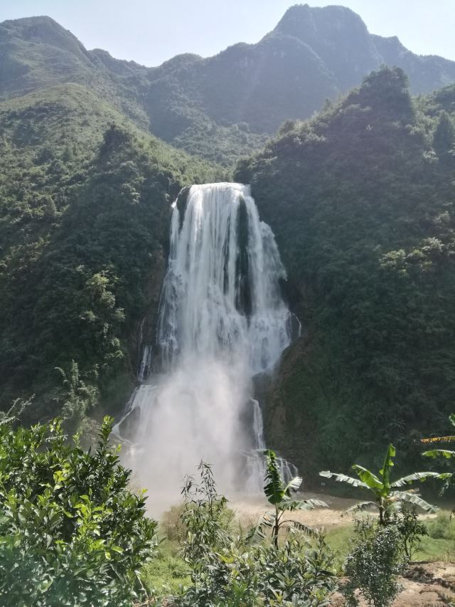 滴水滩瀑布