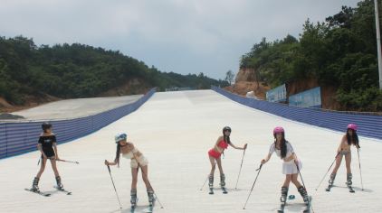 巨石山滑雪场