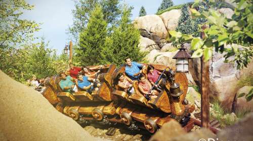 七个小矮人矿山车