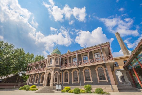 这里,就是"北国春城"长春, 带着对这些的憧憬与幻想,来到了这座城市!
