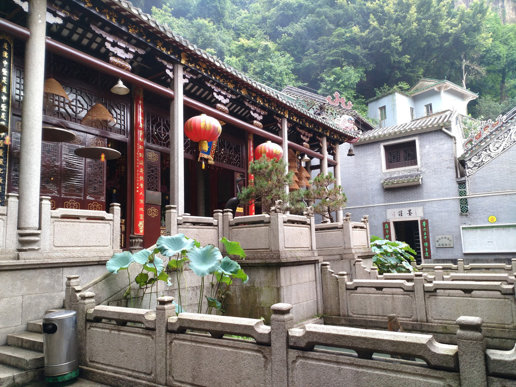 云泉仙馆.于道光二十七年(1847年)动工,咸丰八年(1858年)告竣.