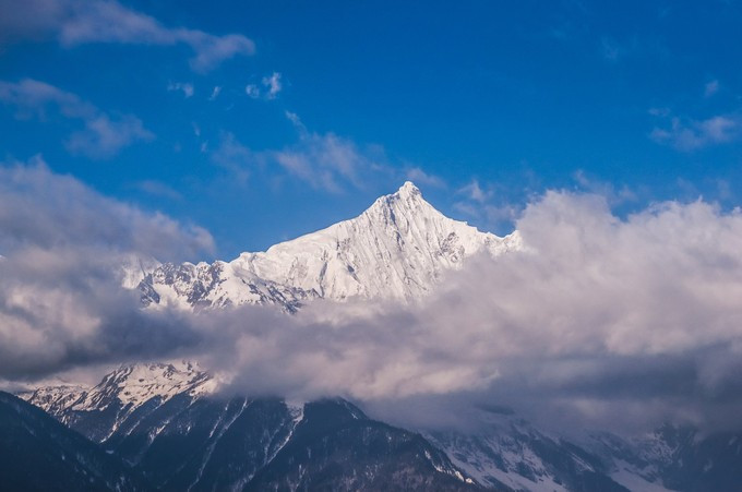 云南丨把他们放在遥远,听她唱歌,为他撑伞(大理&梅里雪山)
