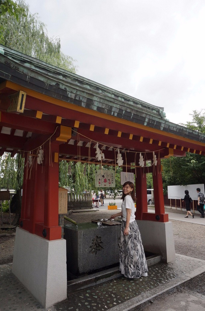 浅草寺旁边仲有一个人迹罕至嘅小神社 看来呢个净化洗手池喺标配.