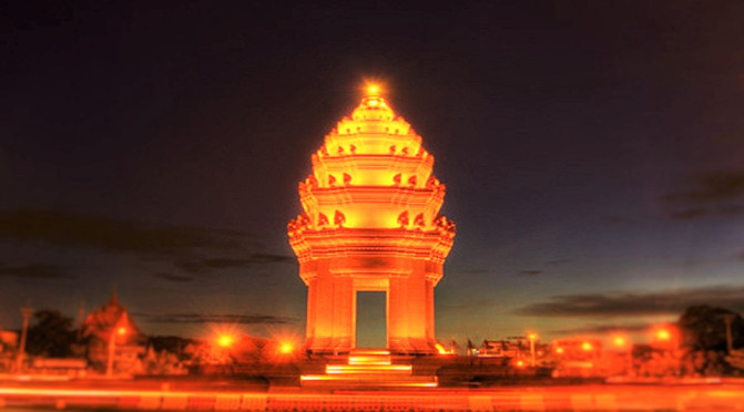 金边景点:独立纪念碑、西哈努克纪念堂、皇宫