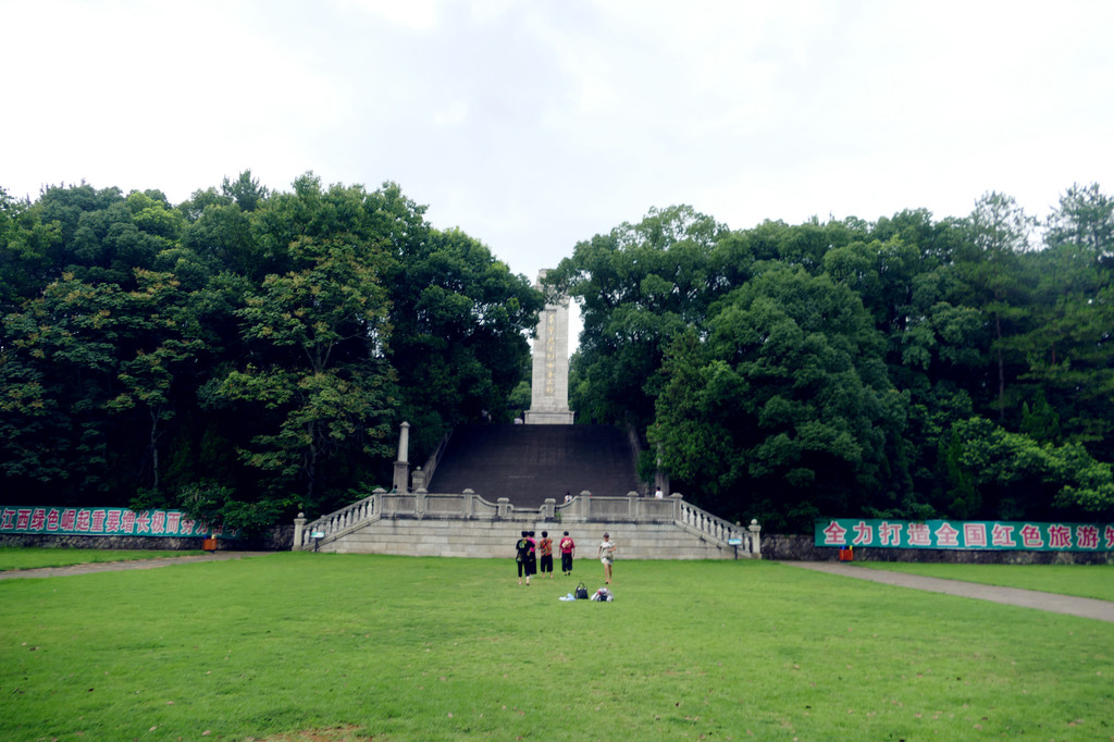 景区总体规划面积为2平方公里,分革命烈士陵园区,茅家岭监狱旧址区等