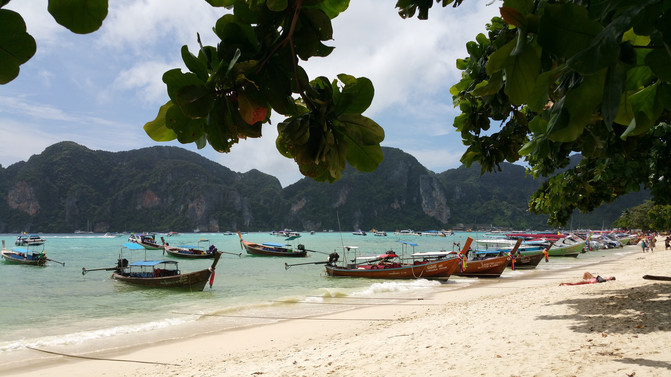 NO签证NO泰铢NO攻略NO出国史!泰国逗逼自