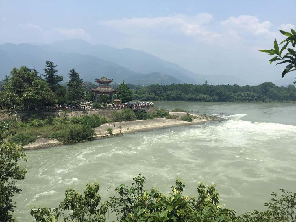 都江堰风景区                              