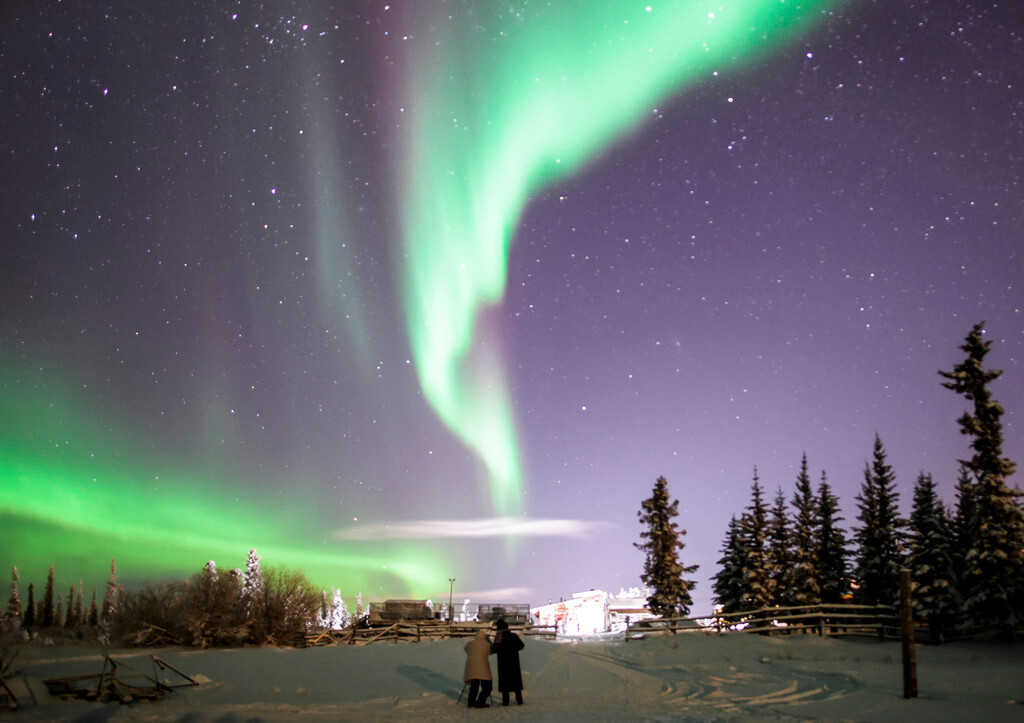 北极极光照片--拍摄于加拿大inuvik