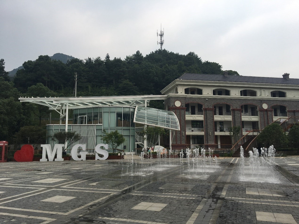 莫干山:翠竹掩荫,别墅棋布