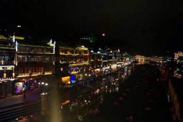 凤凰古城