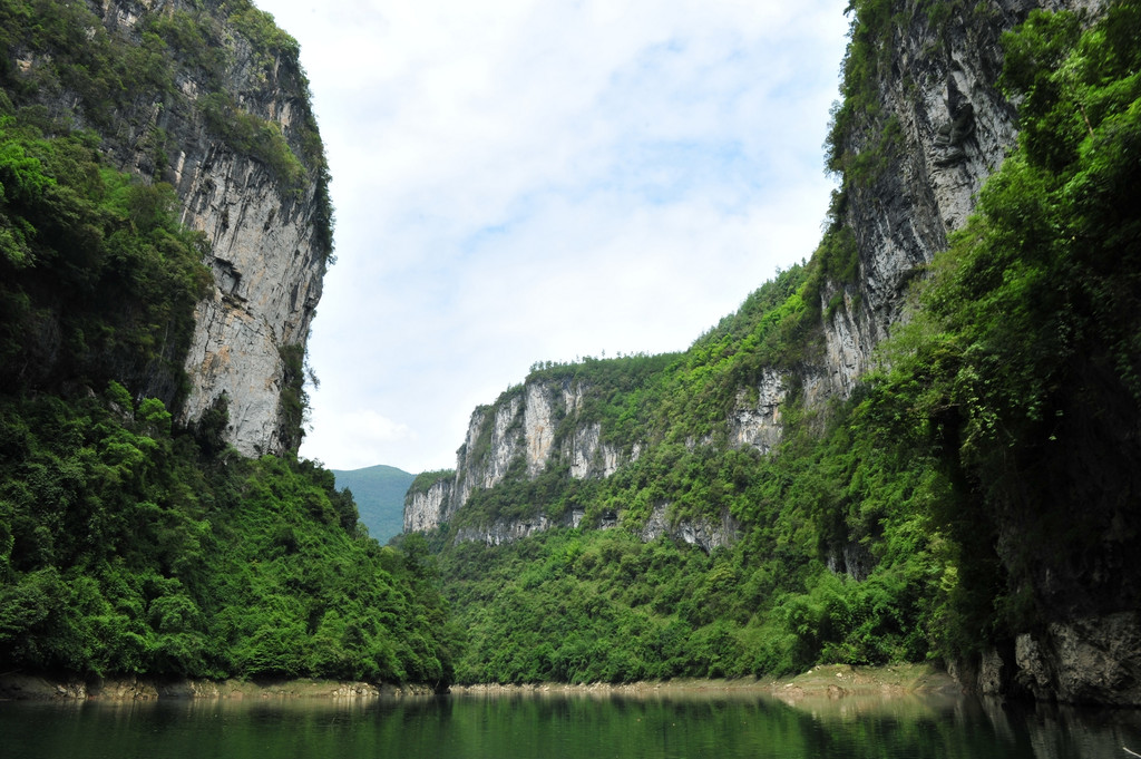 阿蓬江大峡谷,落入凡间的风景