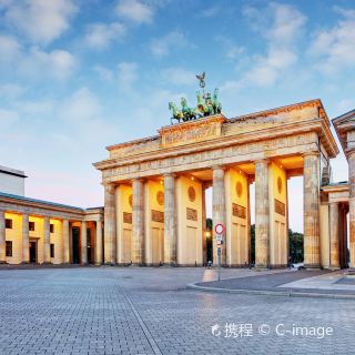 德国柏林大教堂 勃兰登堡门和巴黎广场 德国科技博物馆 一日游