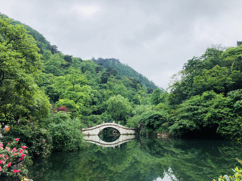 黔灵山公园-山清水秀