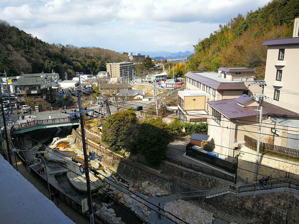 位于兵库县神户市北区有马町,历史悠久,素有「神户之腹地」之称,是