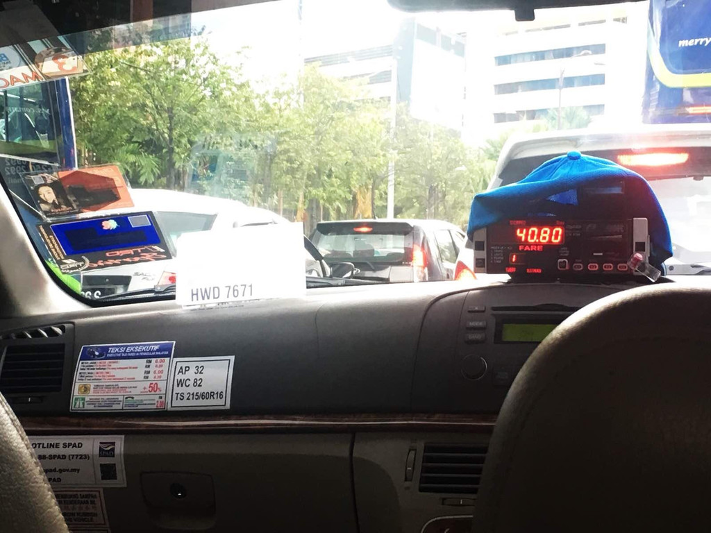    在路上taxi打表的话其实出租车