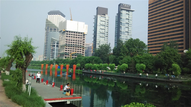 [原创]哈萨克斯坦大使馆面签的人挺多。北京5