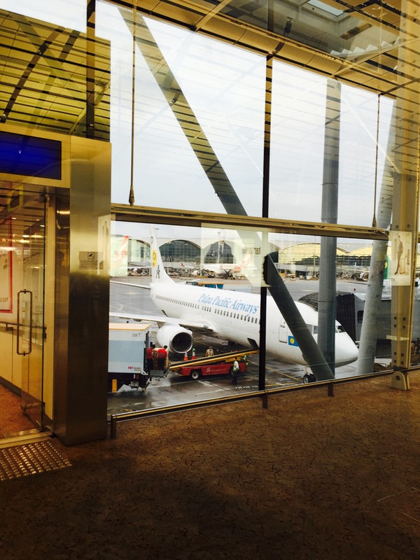 前往帕劳科罗的航班是从香港机场t2航站楼出发,值机柜台为探索航空.