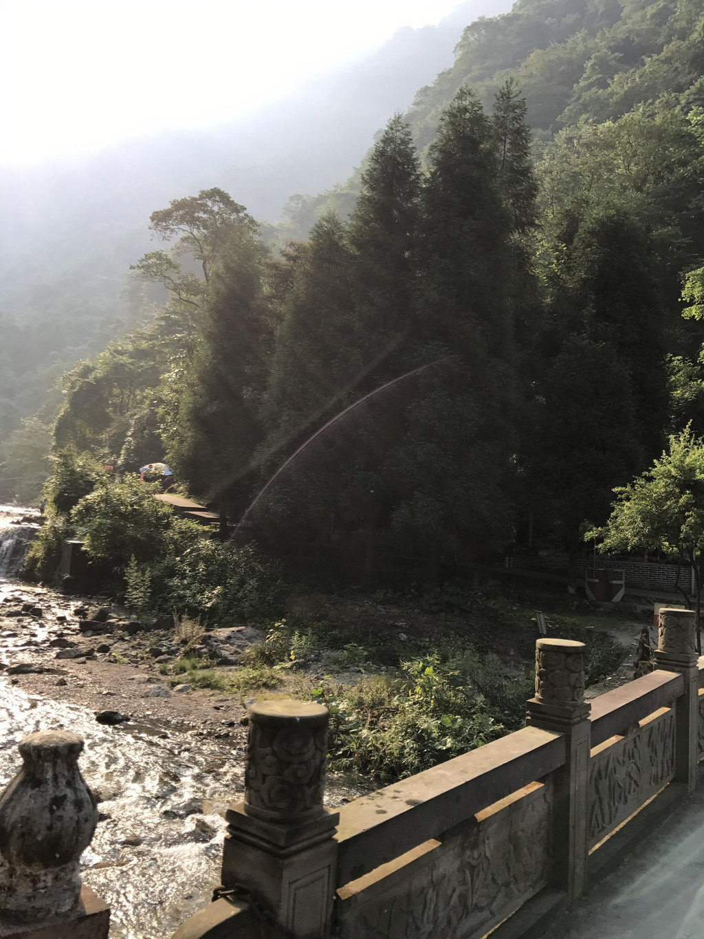 西岭雪山前山西岭镇游