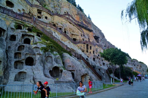 龙门石窟_龙门石窟旅游收入(3)