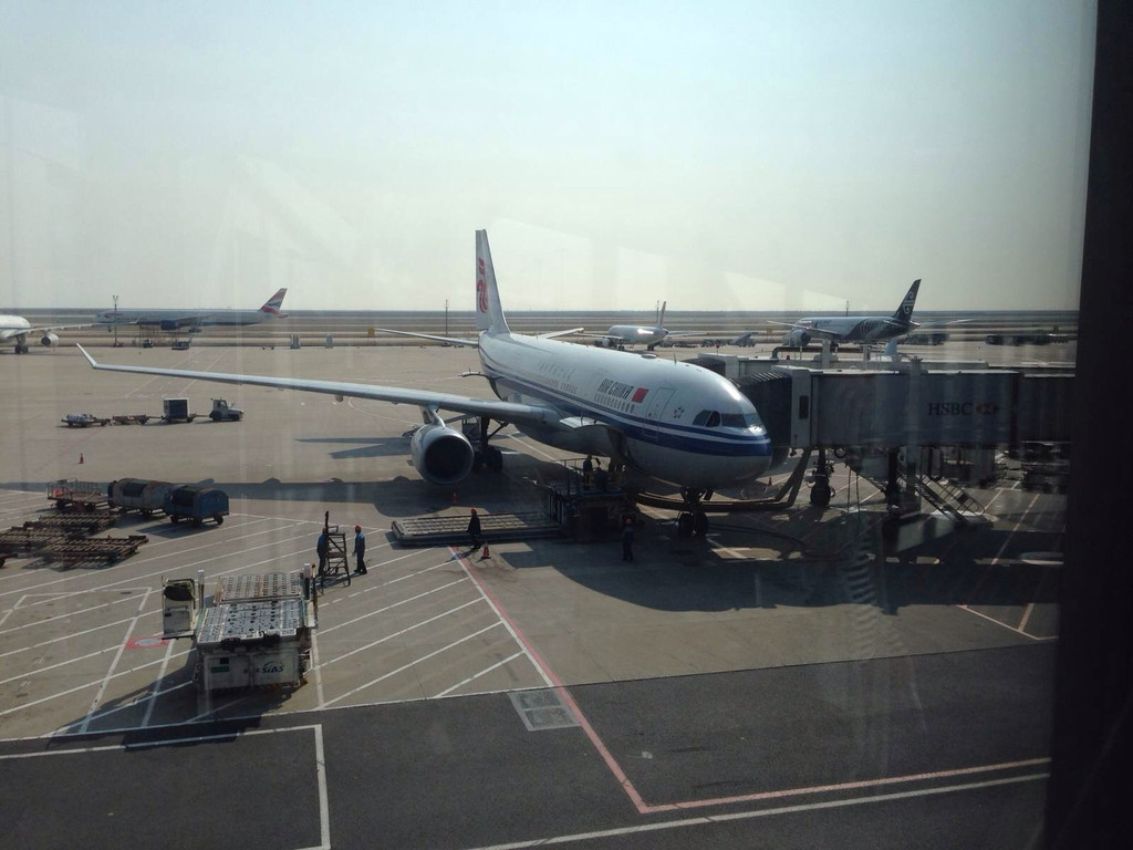 上海浦东国际机场                          