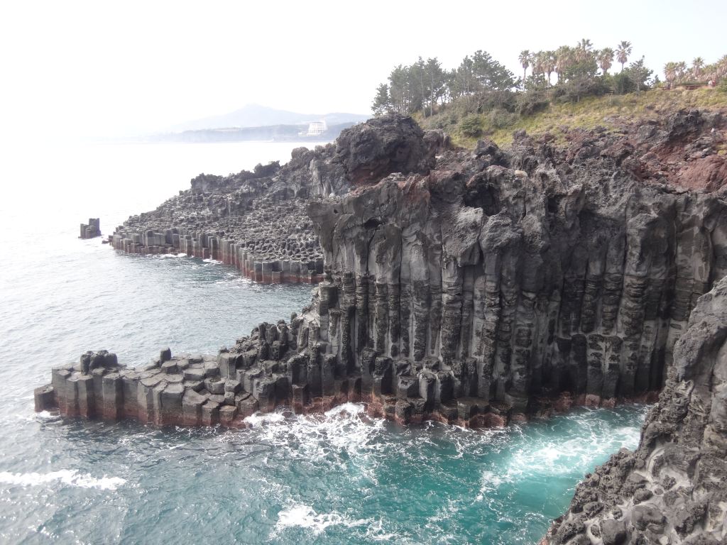 韩国济州岛柱状节理带美景