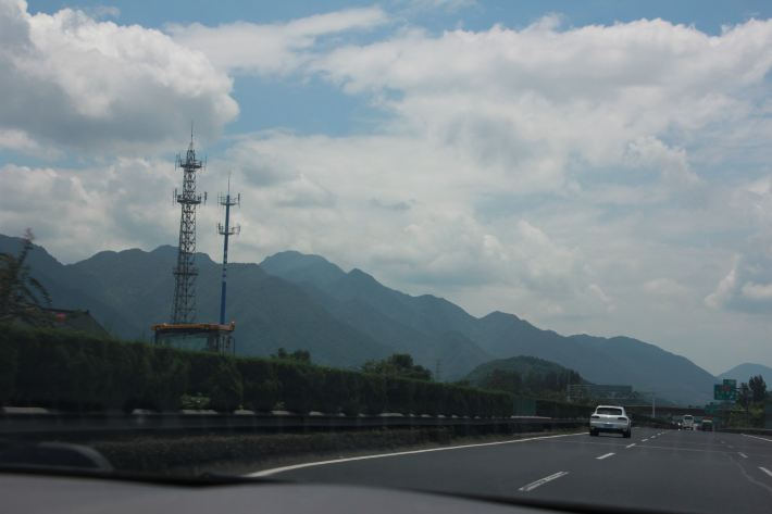 张秘籍带你吃喝玩乐【小姐千岛湖,实用自驾】角色游戏玩法图片