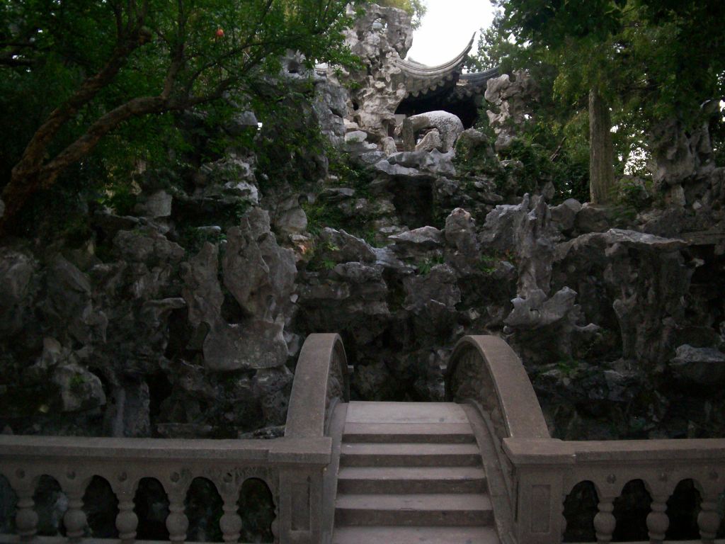 "假山王国"狮子林