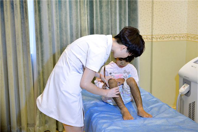 给广西返祖毛孩圆<em>一个</em>穿上<em>裙子</em>的梦!-南国早