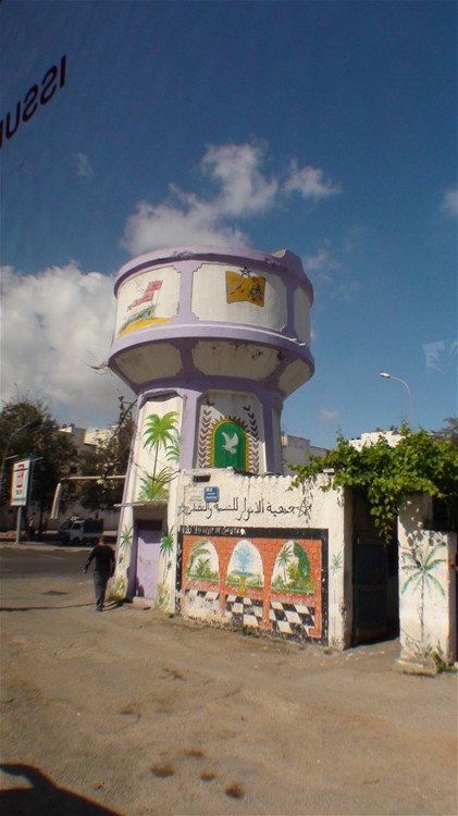 [原创]市中心的五世广场,只是鸽子多。摩洛哥1