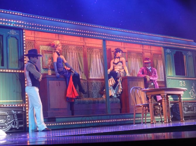 #加油站# 皇家加勒比邮轮上演滴经典百老汇音