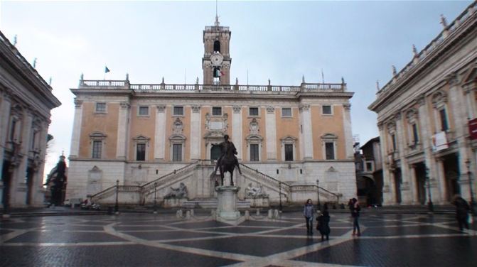 [原创]古罗马元老院后墙改为罗马市政厅前脸--意大利20.重游罗马3.赛马西41。 - 罗马游记攻略【携程攻略】