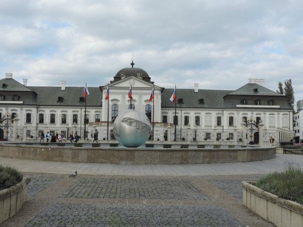 老夫独闯东欧八国之八--布拉迪斯拉发篇 - 斯洛