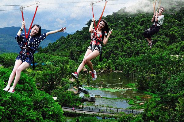 呀诺达 呀诺达雨林文化旅游区是国家"aaaaa"级旅游区,国家文化产业