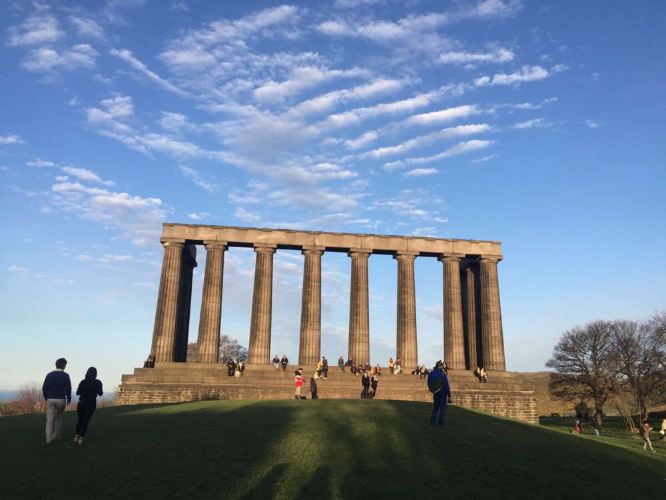 英国导游小梁之地接包车游记一卡尔顿半山观日