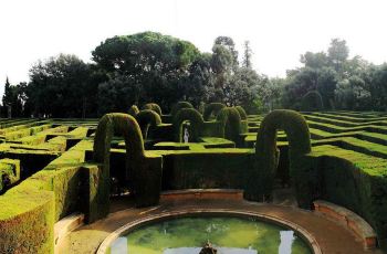 巴塞罗那奥尔塔迷宫花园附近景点,奥尔塔迷宫