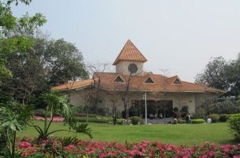 广州草暖公园附近景点,草暖公园周边景点攻略