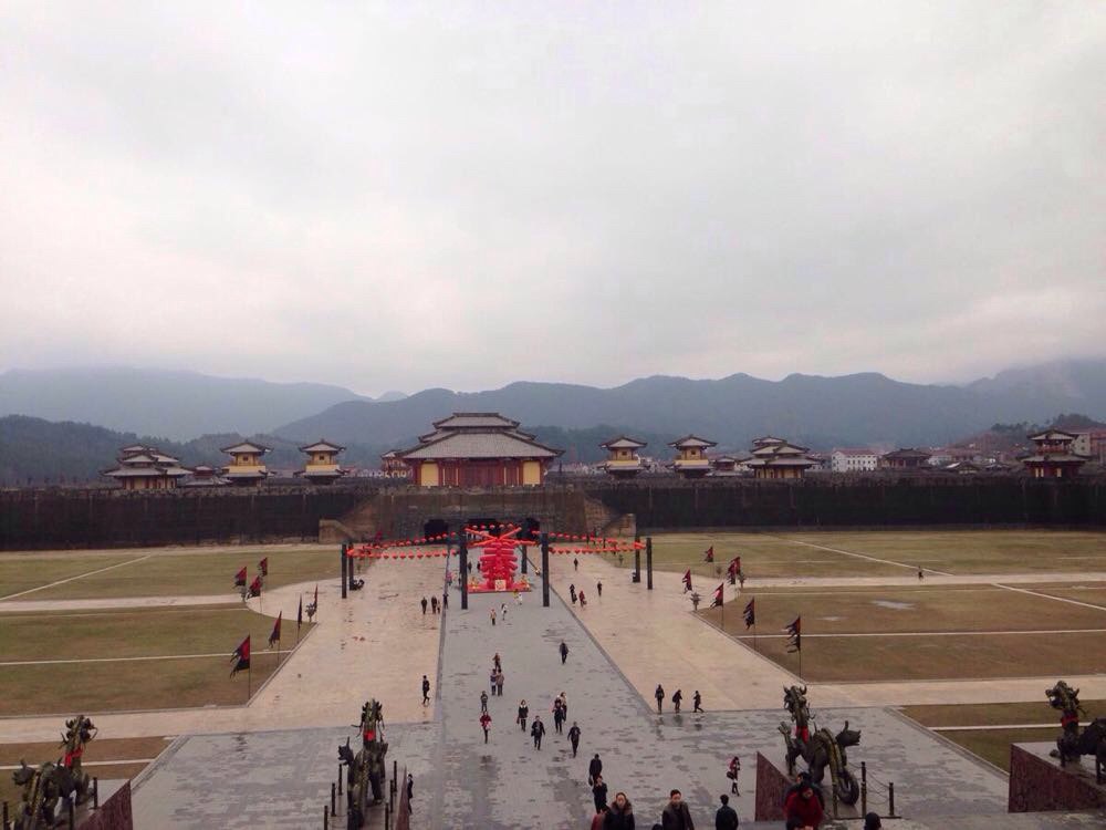 这是始皇登基节目的户外,很赞,恢宏大气. 秦王宫景区