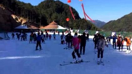 文成铜铃山森林度假村2晚 自主加购绿水尖滑雪场门票