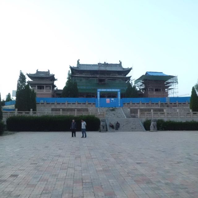 陵川县城,正在维修的崇安寺