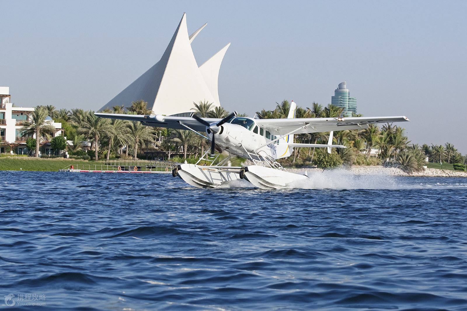 阿联酋迪拜+阿布扎比6日4晚半自助游(5钻)·感