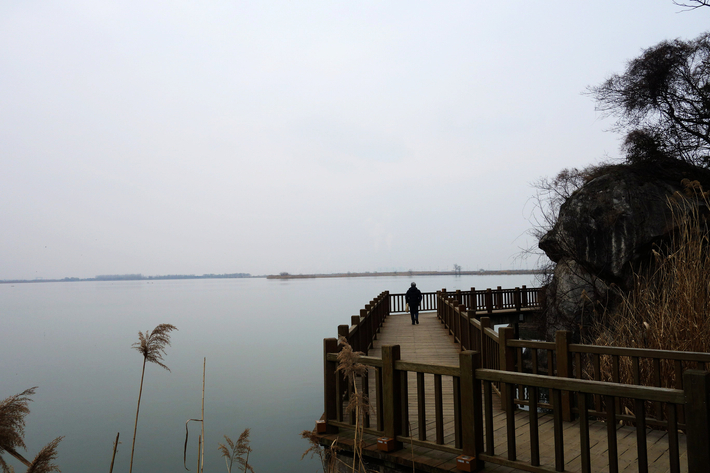                  沿江栈道