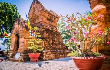 07月24日芽庄天气预报:小雨 气温: 26℃~28℃