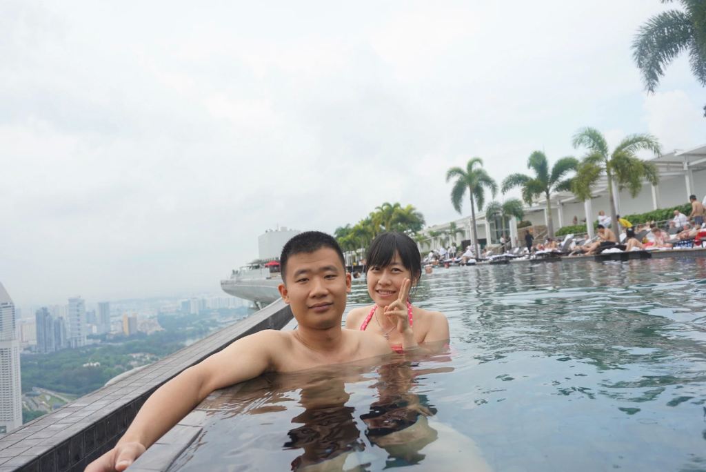 做梦梦到自己在新加坡有亲属,在新加坡亲属家