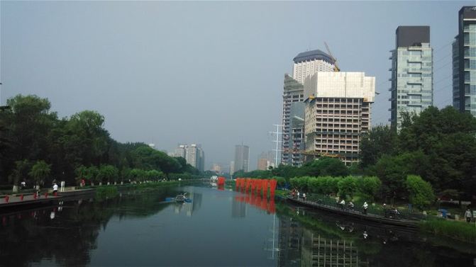 [原创]哈萨克斯坦大使馆面签的人挺多。北京5