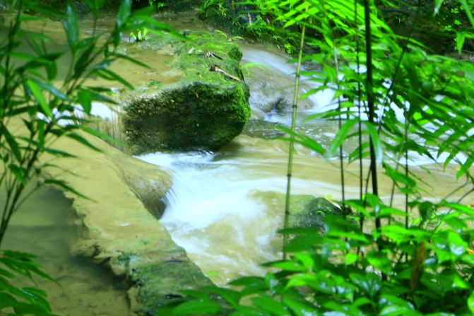 (梁平竹海小溪局景 摄影:荷西)