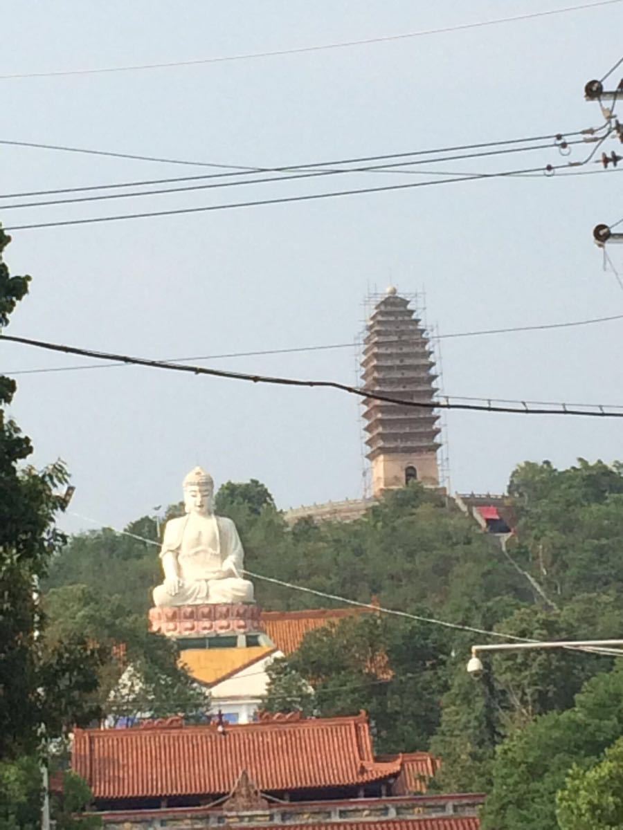 历史味道浓厚,古香古色,中江人性格淳朴憨厚,很友好是个值得一去的