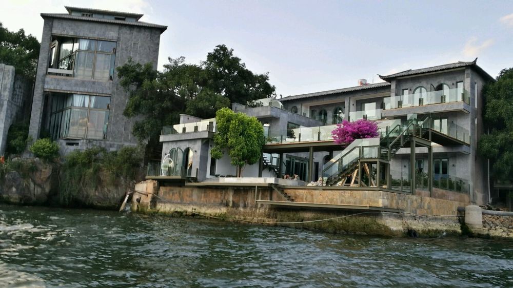 云南大理洱海杨丽萍别墅 - 大理游记攻略