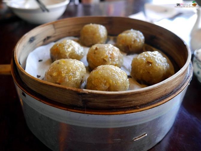 繁华背后的屯溪老街--晨光中吃碗小馄饨 - 黄山