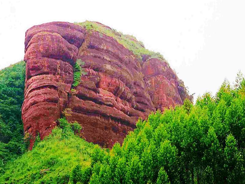 广西烟霞山风景区