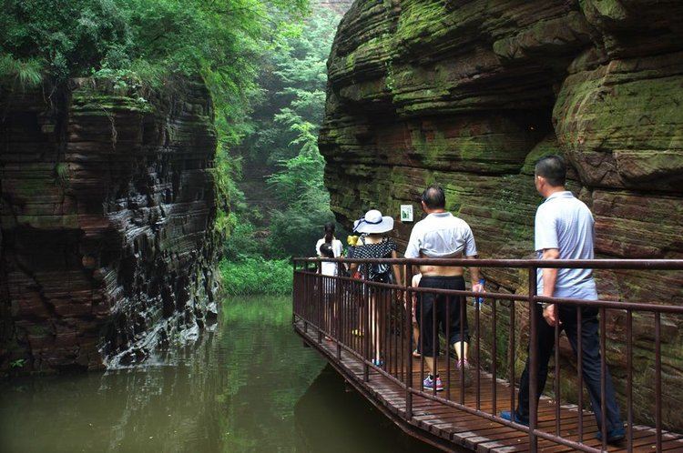 【龙潭大峡谷验客】龙潭峡谷峡秀谷幽 荆紫仙山休闲圣境